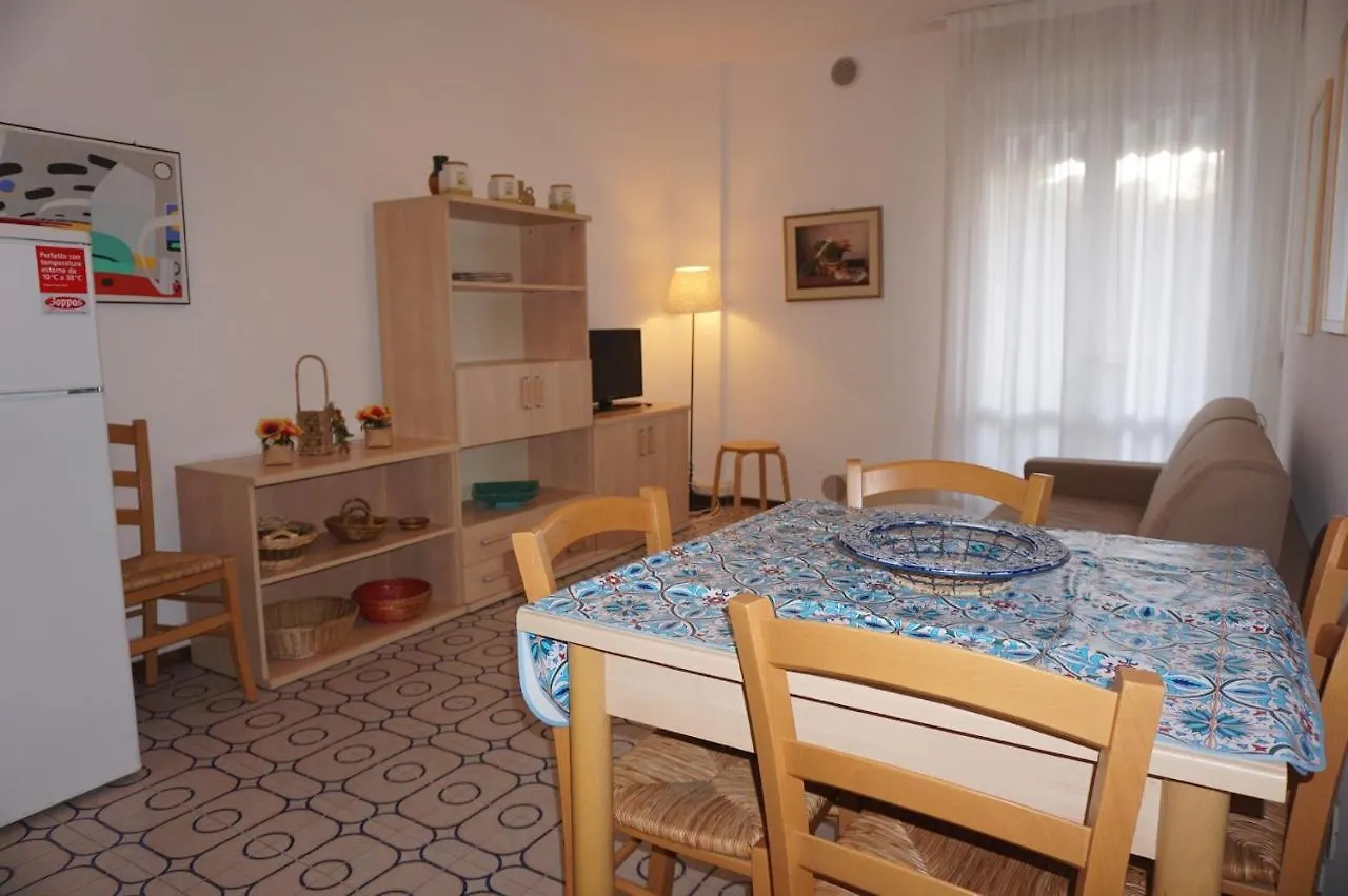 Perfect Located Residence Near The Beach With Pool Porto Santa Margherita di Caorle Apartment