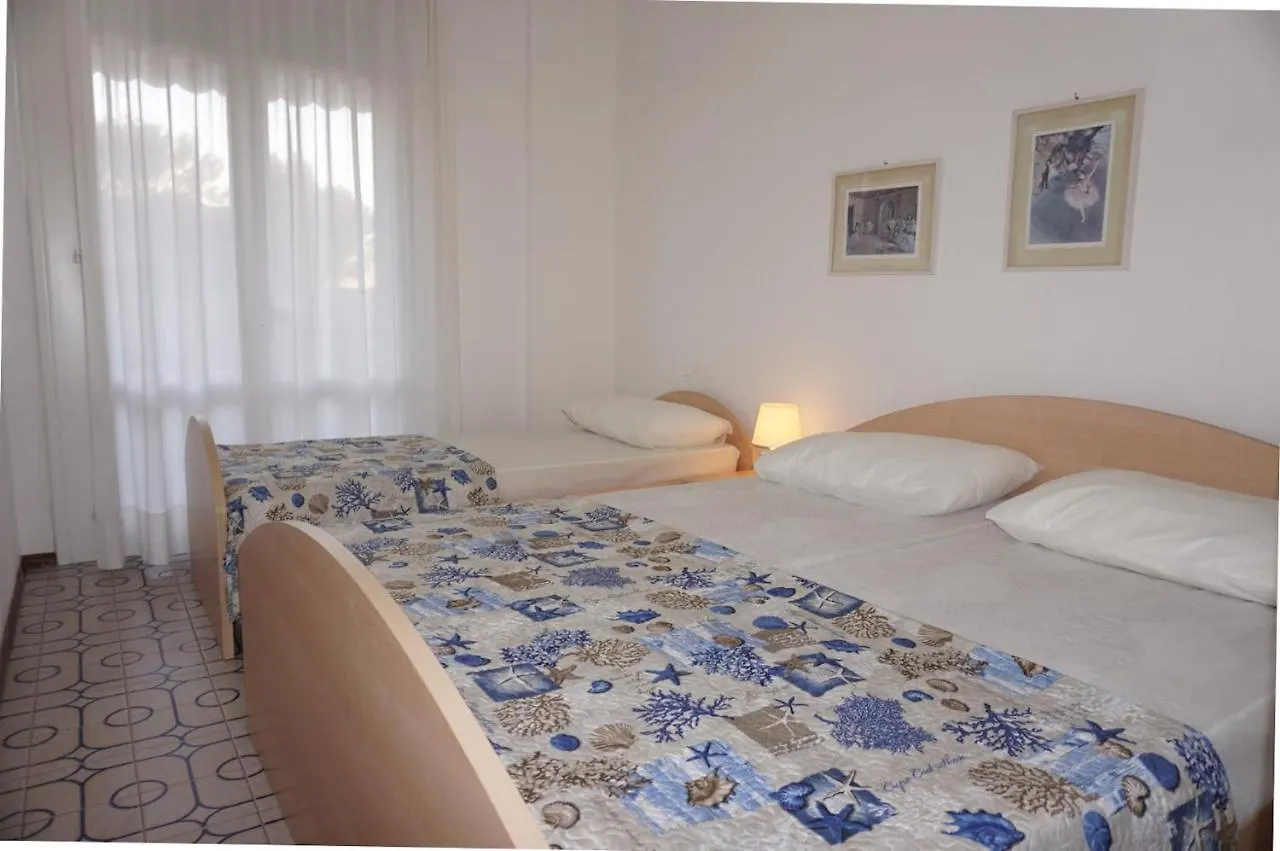 Perfect Located Residence Near The Beach With Pool Porto Santa Margherita di Caorle