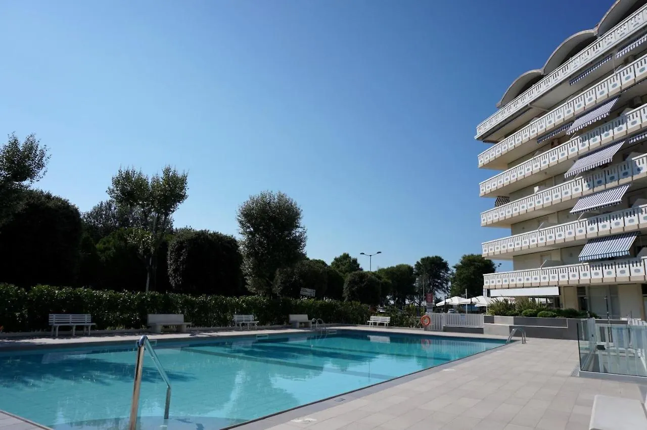 Apartment Perfect Located Residence Near The Beach With Pool Porto Santa Margherita di Caorle