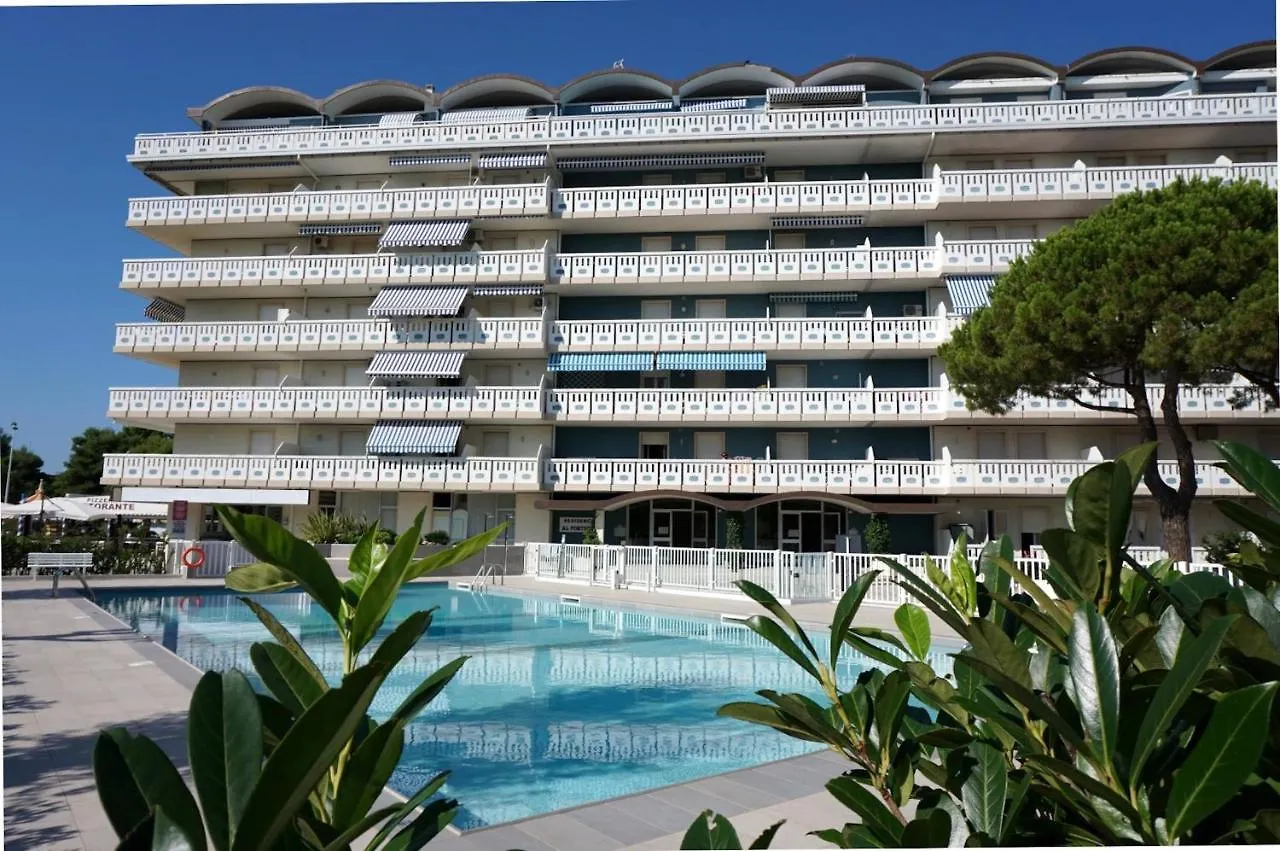 Perfect Located Residence Near The Beach With Pool Porto Santa Margherita di Caorle Italy