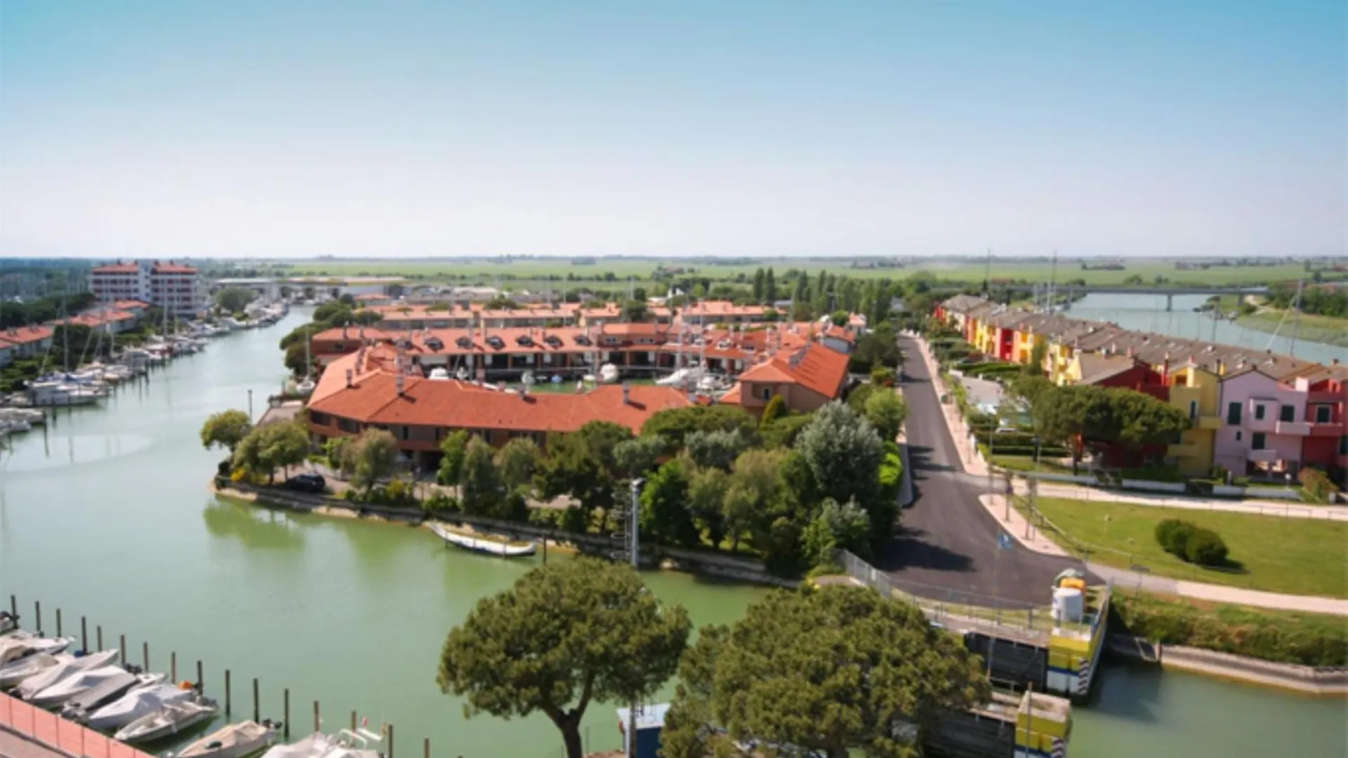 Perfect Located Residence Near The Beach With Pool Porto Santa Margherita di Caorle Italy